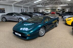 Jaguar XJ200