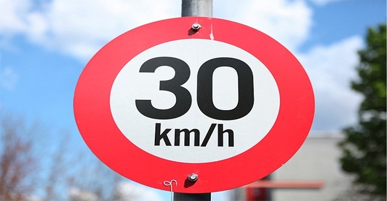 Pariz razmatra ograničenje maksimalne brzine u gradu na 30 km/h
