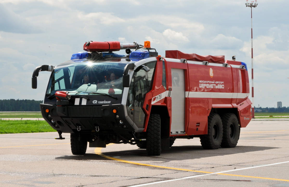 аэродромная пожарная машина rosenbauer