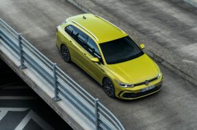 2021-VW-Golf-Variant-R-Line-9