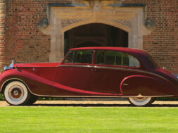 Aga_Khan_Rolls-Royce_Phantom_IV_Sedan_de_Ville_Gooding_04pop