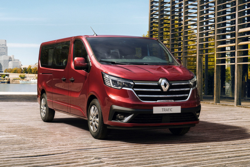 Obnovljen Renault Trafic u konfiguraciji minibusa