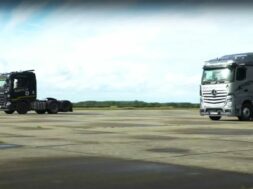 Camioanele-Scania-versus-Mercedes-Benz-2