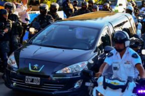 peugeot-408-corbillard-maradona-1