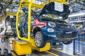 21-fiat-500-montaz-fca-p-bfd3b0f