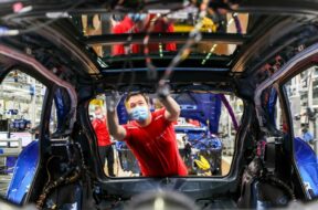 Bei Porsche Leipzig laufen wieder Autos vom Band