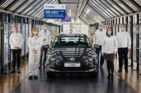 S8-c-est-enfin-la-retraite-pour-la-volkswagen-e-golf-187250