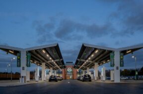 UK-electric-car-charging-station-gridserve