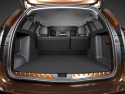 b.jpg.740x555_q85_box-0,0,740,555_crop_detail_upscale