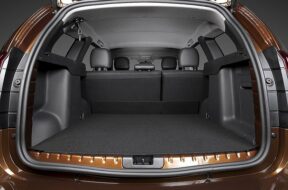 b.jpg.740x555_q85_box-0,0,740,555_crop_detail_upscale