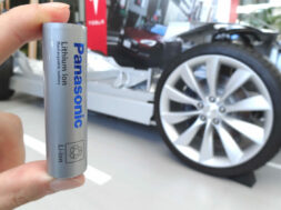 panasonic-tesla-battery-e1533126068426