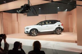 volvo-xc40-recharge-live-photos