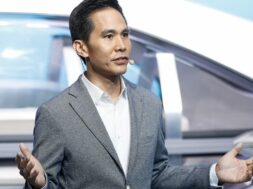 S8-ford-un-nouveau-chef-du-design-recrute-chez-renault-187751