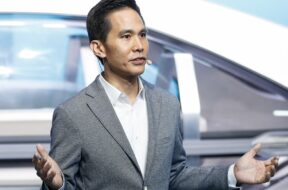 S8-ford-un-nouveau-chef-du-design-recrute-chez-renault-187751