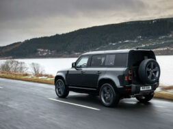 Land Rover Defender V8