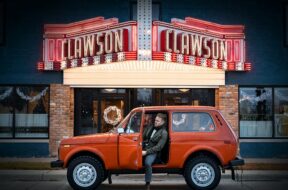 OYbT_rPXpLs.jpg.740x555_q85_box-113,0,1891,1334_crop_detail_upscale