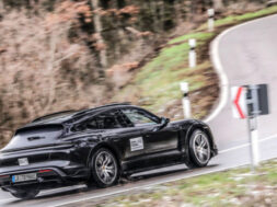 S1-porsche-annonce-l-arrivee-de-la-taycan-cross-turismo-663037