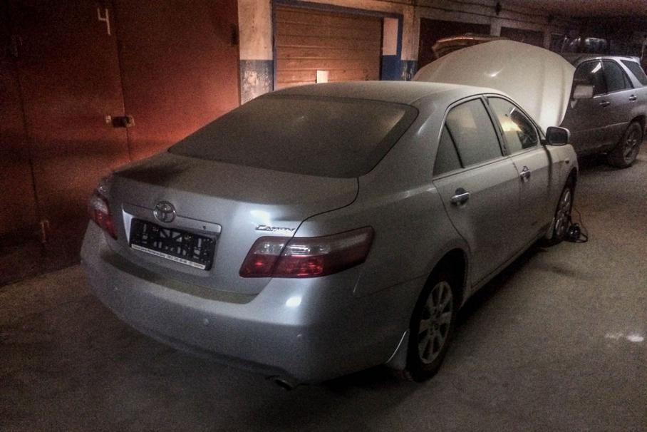 Toyota Camry iz 2007. godine sa samo 28 km (VIDEO)