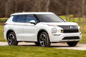2022 Mitsubishi Outlander shown.