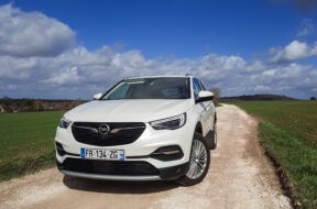 Opel Grandland X Hybrid Plug-in/225