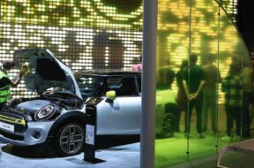 45919cfd-0002-0004-0000-00008cdd4947_w948_r1.77_fpx29.16_fpy49.97