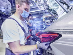 audi-q4-e-tron-production-zwickau-plant-4