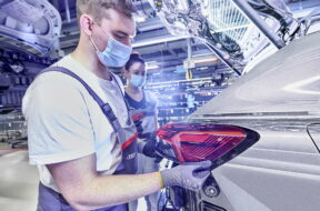 audi-q4-e-tron-production-zwickau-plant-4