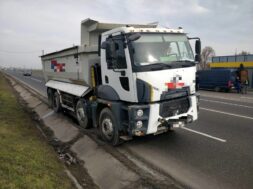 roata-camion-lovit-mortal-001