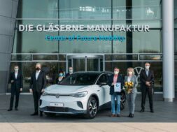 volkswagen-delivers-first-id.4-in-germany