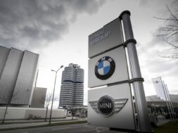 2013-bmw-1-1536×1024