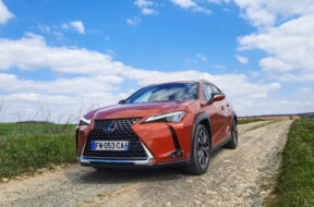 Lexus UX 250h 2WD Executive