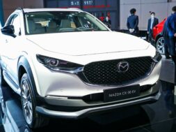 Mazda CX-30 EV 2