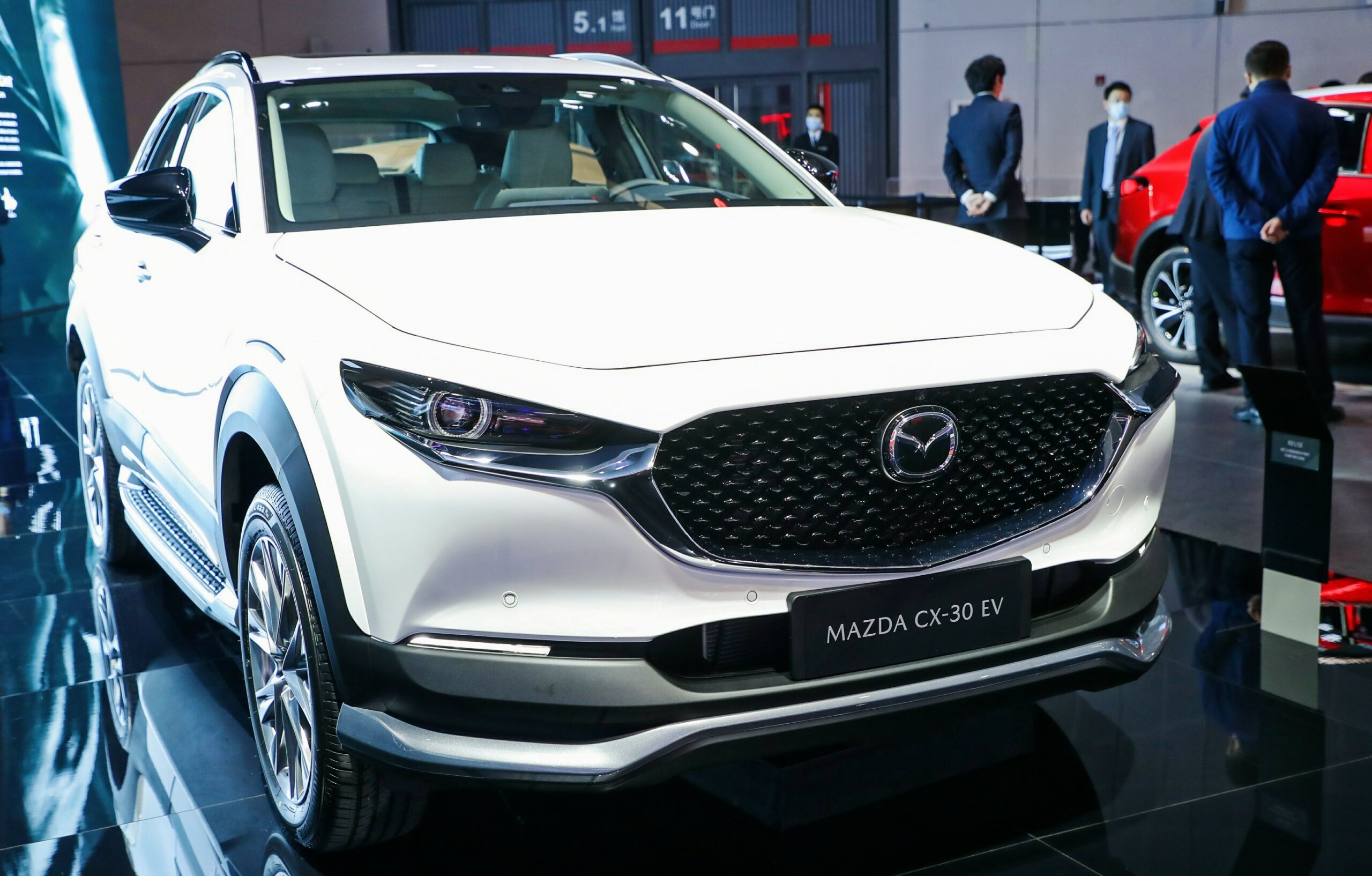 Mazda predstavila CX-30 EV