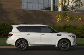 2021_QX80-Prof-1200×848.jpg.740x555_q85_box-52,64,980,760_crop_detail_upscale