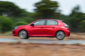 Peugeot 208 1.2 PureTech 100 ks Allure Pack