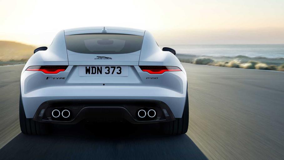 Jaguar sveo ponudu sportiste F-Type na „jednu – jedinu“ pogonsku varijantu