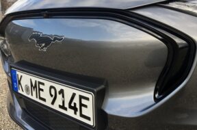 S8-ford-produit-plus-de-mustang-mach-e-que-de-mustang-190324