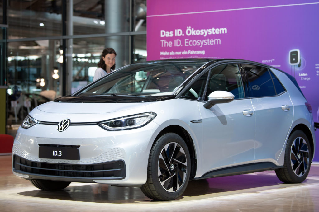 Istraživanje: Kupci novih i polovnih automobila su u proseku za nijansu mlađi nego ranije