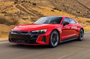 2022-audi-rs-e-tron-gt-exterior-front-quarter