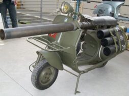 S1-insolite-les-vespa-lance-roquette-de-l-armee-francaise-687563