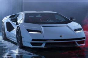 lamborghini countach