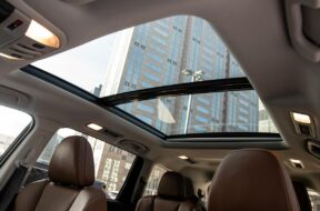 subaru-ascent-touring-awd-2020-32-interior–sunroof