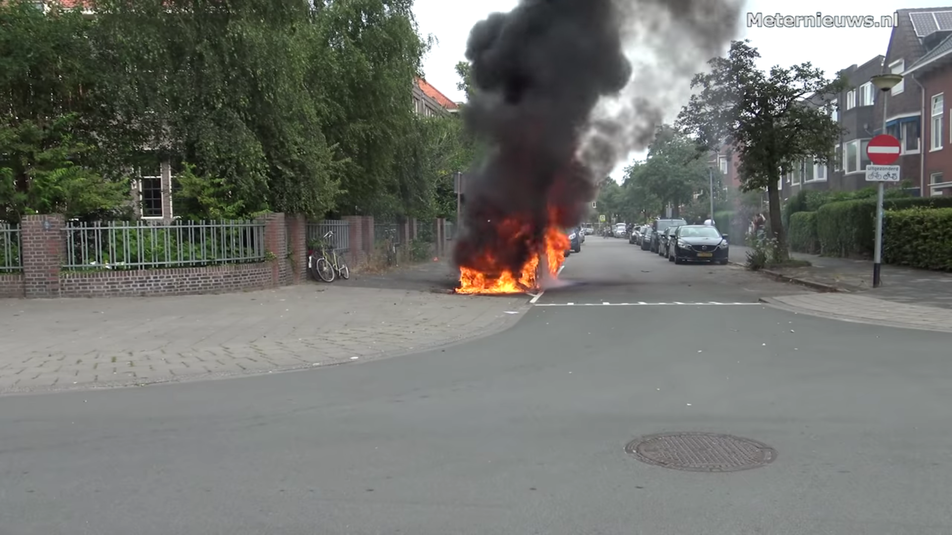 فولکس واگن ID.3 در هلند سوزانده شد (ویدئو)