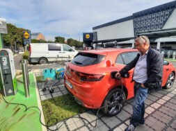 Renault Megane E-Tech Hybrid Plug-in R.S Line punjenje charging