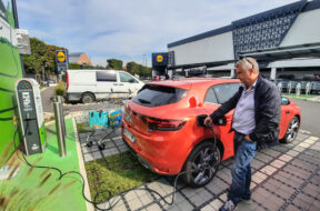 Renault Megane E-Tech Hybrid Plug-in R.S Line punjenje charging