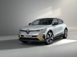 2022-Renault-Megane-E-1