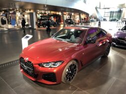 S8-presentation-video-bmw-serie-4-gran-coupe-2021-l-elegance-familiale-salon-de-munich-2021-689011