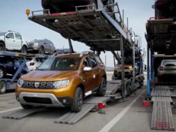 angajat-Dacia-Renault-cu-experienta