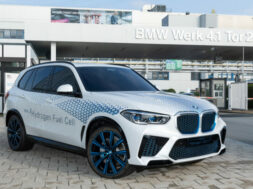 p90420038_highres_bavarian-minister-of-750×410-1