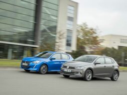 peugeot 208 volkswagen polo